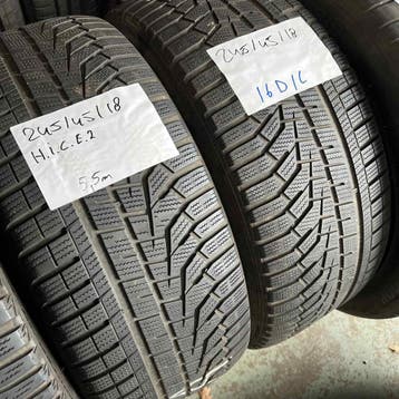 2 x Hankook 245-45-18 Winterbanden 5,5mm, 18 inch, Band(en), Personenwagen, Gebruikt