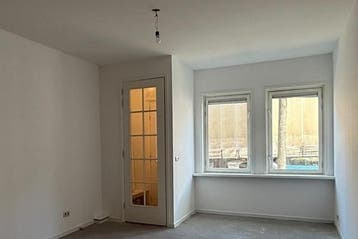 Appartement Reeweg Oost in Dordrecht, Dordrecht, Via bemiddelaar, Appartement, Zuid-Holland