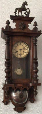 Zwarte Woud wandklok - Geïnspireerd door de antieke stijl -