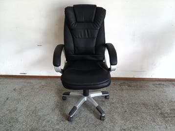 Zwarte Bureaustoel Kunstleer - B62 x D70 x H117 cm