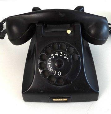Ericsson, Rijen - Analoge telefoon - Bakeliet