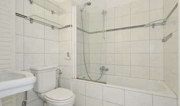 Te Huur 2 Kamer Appartement Sportlaan In Den Haag, Huizen en Kamers, Huizen te huur, Den Haag, Den Haag, Direct bij eigenaar, Appartement
