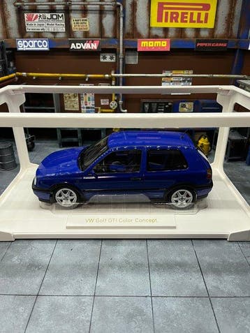 Norev 1:18 - Modelauto - Volkswagen Golf III GTI Color, Nieuw