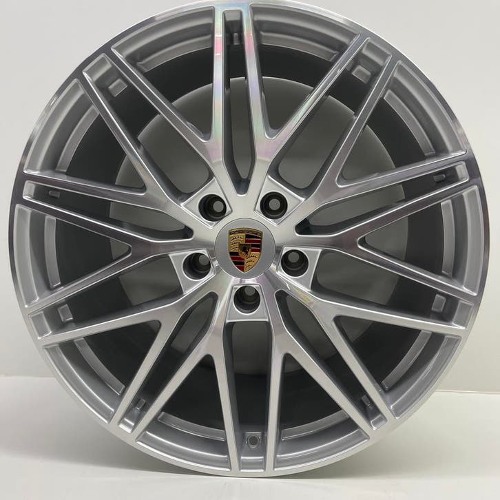 Porsche Cayenne E3 II ORIGINELE 21 RS Spyder zilver + banden, Auto-onderdelen, Banden en Velgen, 21 inch, 315 mm, Personenwagen