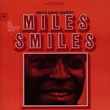 cd - miles davis - MILES SMILES (nieuw), Verzenden, Zo goed als nieuw