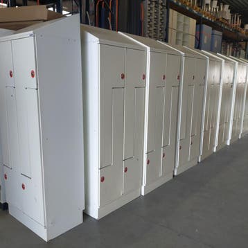 4-deurs Oostwoud ruimte besparende Z-lockerkast - 220x80x50, Ophalen of Verzenden, Nieuw