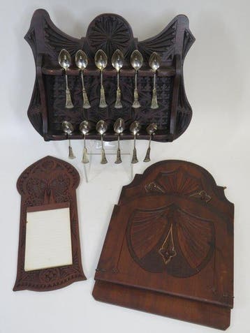 Decoratief ornament - Lepelrek met 12 lepeltjes,