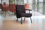 Havee Cloak design fauteuil Mrs.Cliff  in Ploegstof., Ophalen of Verzenden, Nieuw, Stof, Design made in Holland