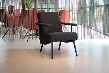 Havee Cloak design fauteuil Mrs.Cliff  in Ploegstof., Ophalen of Verzenden, Nieuw, Stof, Design made in Holland