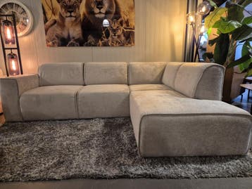 Hoekbank Billund 2,5-zits met ottomaan – stof Movie, Huis en Inrichting, Ophalen of Verzenden, Nieuw, Hout, Trendy en modern