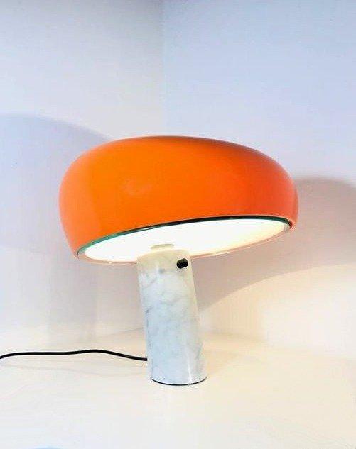 Flos - Achille Castiglioni - Tafellamp - Snoopy - Aluminium,, Antiek en Kunst, Antiek | Lampen