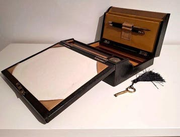 Schrijftafel - Hout, leer, messing, glas - Draagbaar bureau