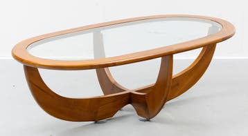 Een houten en glazen salontafel, Ophalen, Gebruikt