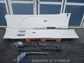 Sideskirt Set DAF XF106 1903109, Auto-onderdelen, Ophalen, Gebruikt, DAF, Carrosserie en Plaatwerk