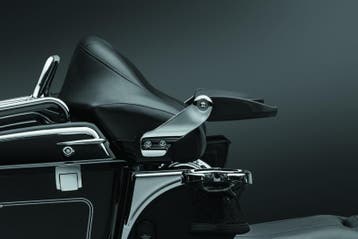 Kuryakyn Stealth Passenger Armrests 97-13 Touring Models, Ophalen of Verzenden