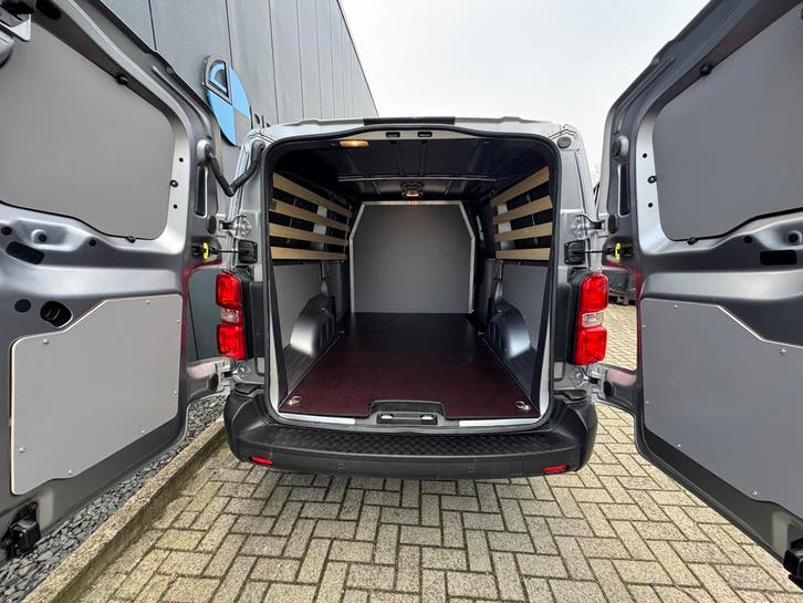 Laadvloer en betimmering met GRATIS RUBBER MAT, Auto-onderdelen, Interieur en Bekleding, Nieuw