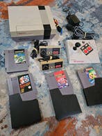 Nintendo - Nes - Nintendo NES & 2 Controllers & NES, Nieuw