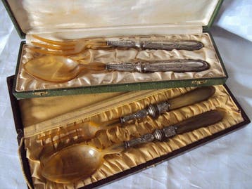 Saladebestek (2) - Verzilverd, Hoorn - 1910-1920