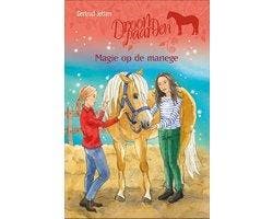 Boek Droompaarden  -   Magie op de manege 9789020674798, Verzenden, Zo goed als nieuw