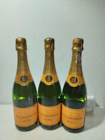 Veuve Clicquot, Ponsardin - Champagne Brut - 3 Flessen (0.75, Nieuw