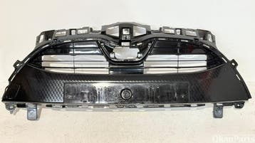 Toyota Yaris IV Grille 53101-K0010, Ophalen, Gebruikt, Voor
