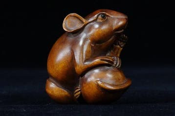 Absolute veiling - Gyokuseki muis netsuke, gesigneerd, met