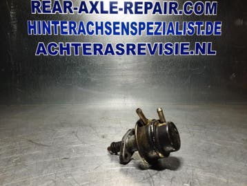 Benzinepomp van een Opel motor. (motorruimte), Verzenden, Gebruikt, Opel
