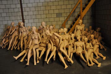 Zittende damesfiguren van exclusief A-merk zonder pruik
