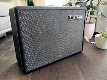Steelphon - Aantal items: 1 - Gitaarversterker - Italië -, Nieuw