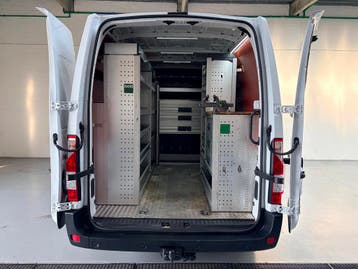 Renault Master Automaat Servicewagen T35 2.3 dCi 150pk L2H2, Automaat, Stof, Gebruikt, Euro 6