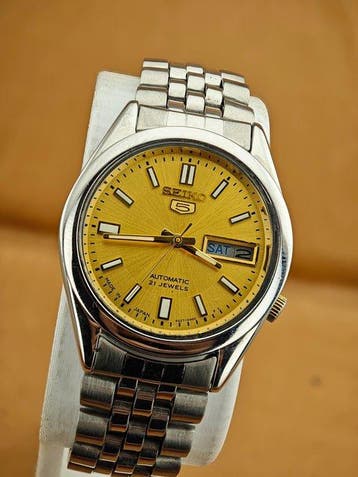 Seiko - 5 Automatic – Gold Dial – Ref. 4227-0362 – Unisex