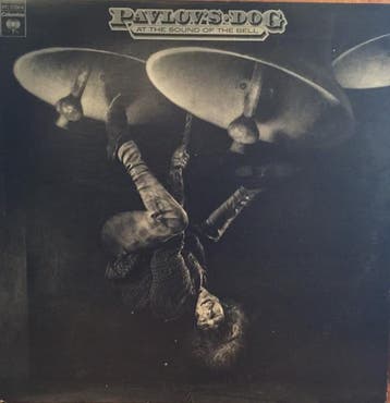LP gebruikt - Pavlovs Dog - At The Sound Of The Bell, Verzenden, Zo goed als nieuw, Overige formaten