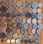 Wereld. Muslim countries - Lot of 64 different coins,