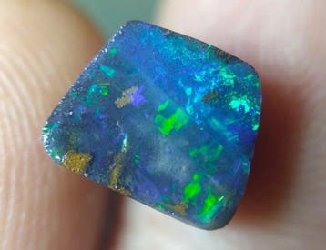 3,6 ct - Topkleuren - Natuurlijke Australische Boulderopaal