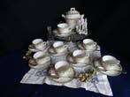 Limoges - Koffieservies voor 8 (17) - Porselein, Antiek en Kunst