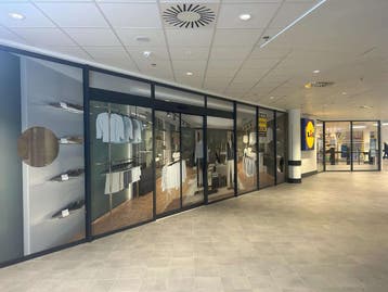 Winkelruimte te huur Rotterdam Zuidplein 622, Huur, Winkelruimte