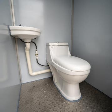 Goedkope toilet wagen / Zorg dat je snel bent! OP=OP, Nieuw