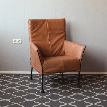 2x Montis Charly Fauteuil Buffalo Leer Cognac - Zwart/Dop, Ophalen, Minder dan 75 cm, Zo goed als nieuw, Leer