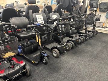 Nieuwe en jonggebruikte scootmobielen tegen scherpe prijzen, Life and Mobility, Ophalen of Verzenden, Zo goed als nieuw, 46 km of meer