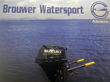 Suzuki 15 pk buitenboordmotor Nieuw staat Elektrische Start, Watersport en Boten, 10 tot 30 pk, Viertaktmotor, Ophalen of Verzenden