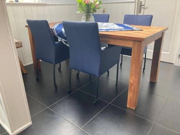 Set van 4 leren eetkamerstoelen - met wieltjes en, Ophalen of Verzenden, Nieuw, Leer