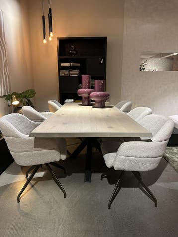 Kariann eettafel - 240x100cm **SHOWROOMMODEL**, Huis en Inrichting, Nieuw