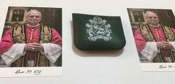 Paus Leone XIV - officiële rozenkrans van het Pontificaat -