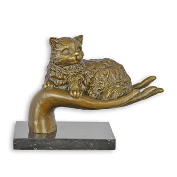 A BRONZE SCULPTURE OF A HAND HOLDING A CAT (Interieur), Verzenden, Nieuw