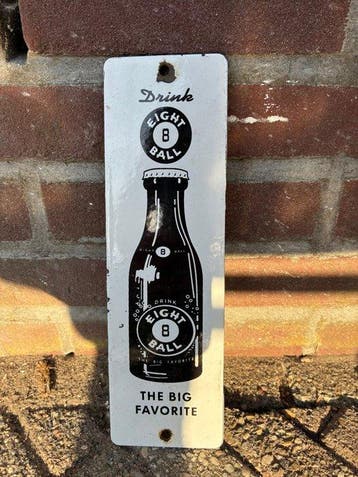 Vintage Eight Ball soda / frisdrank reclamebord – emaille op