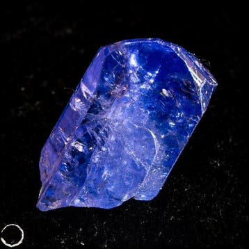 Natuurlijke tanzaniet ruwe kristal in uitzonderlijke