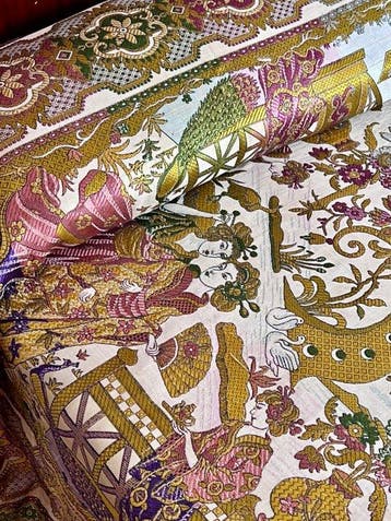 **Antieke zijden quilt, mythologische scènes,