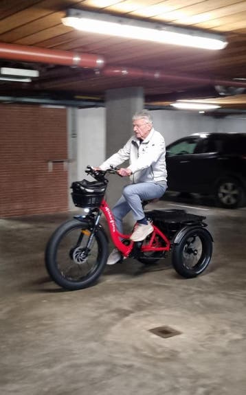Driewieler trike electrisch 750wh accu oerdegelijk veilig, Ophalen of Verzenden, Nieuw, Dikkefiets, Verstelbare zitting
