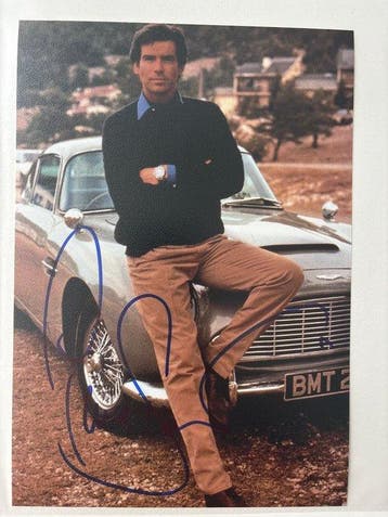 James Bond, *NO RESERVE* Pierce Brosnan as 007 James Bond, Nieuw
