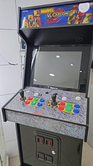 Arcade1Up - Arcade1Up Marvel vs Capcom 2 upright - Marvel, Spelcomputers en Games, Spelcomputers | Overige Accessoires